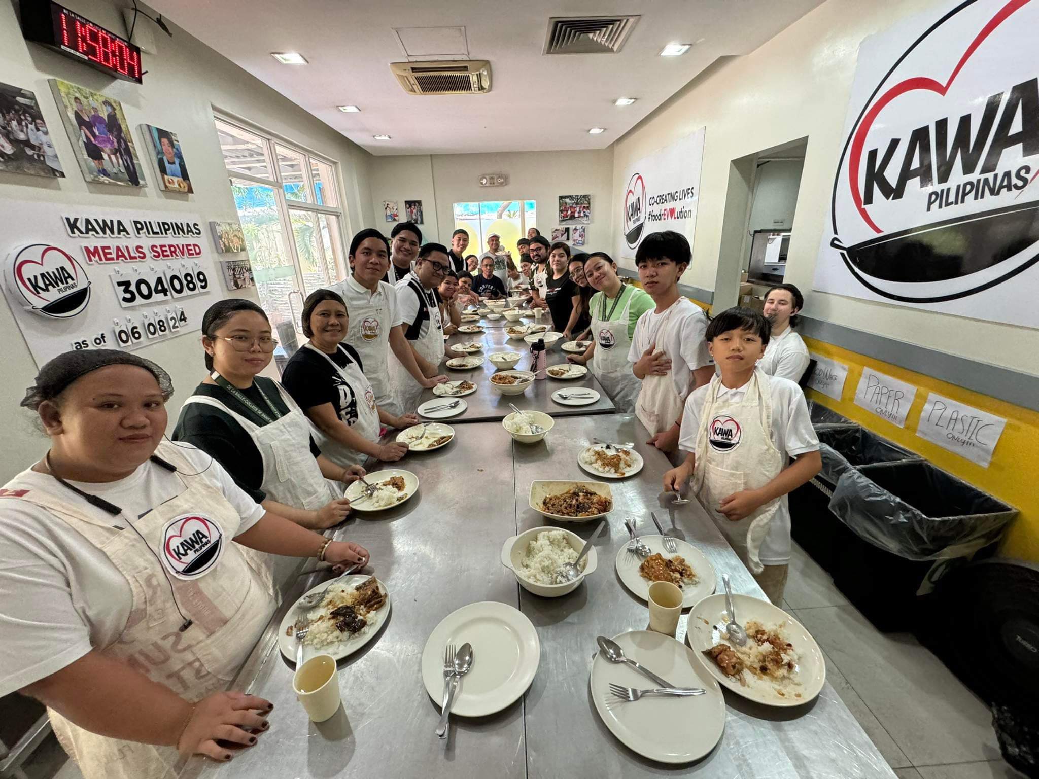 The volunteers in Kawa Pilipinas including the ETEEAP candidate. Taken from ETEEAP Facebook